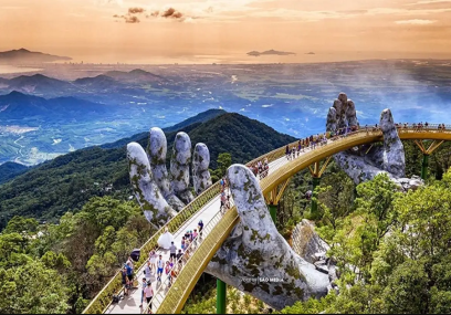 PRIVATE 5 DAYS 4 NIGHTS HOIAN – HUE – DANANG – BANA HILLS (GOLDEN BRIDGE)