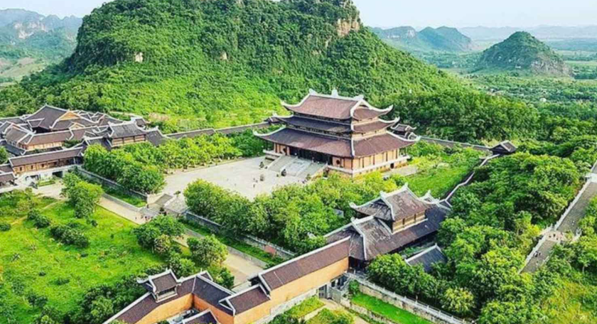 Bai Dinh Pagoda - Trang An Eco tour