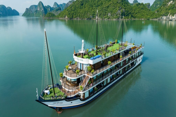 Overnight cruise on Ha Long Bay – 2 days 1 nights