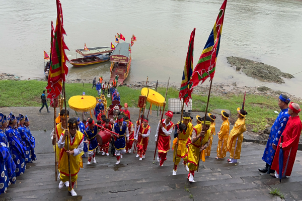 City Tour Việt Trì: Trải nghiệm Nghi lễ rước nước Bạch Hạc - Đền Hùng - Miếu Lãi Lèn