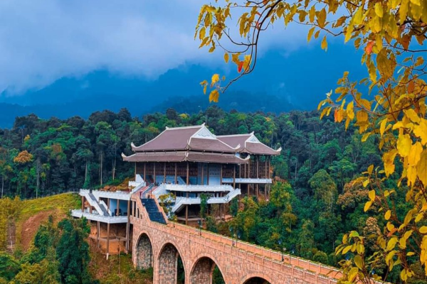 Tây Yên Tử - Theo dấu chân Phật hoàng