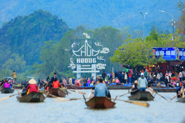 Fullday_Perfume Pagoda tour